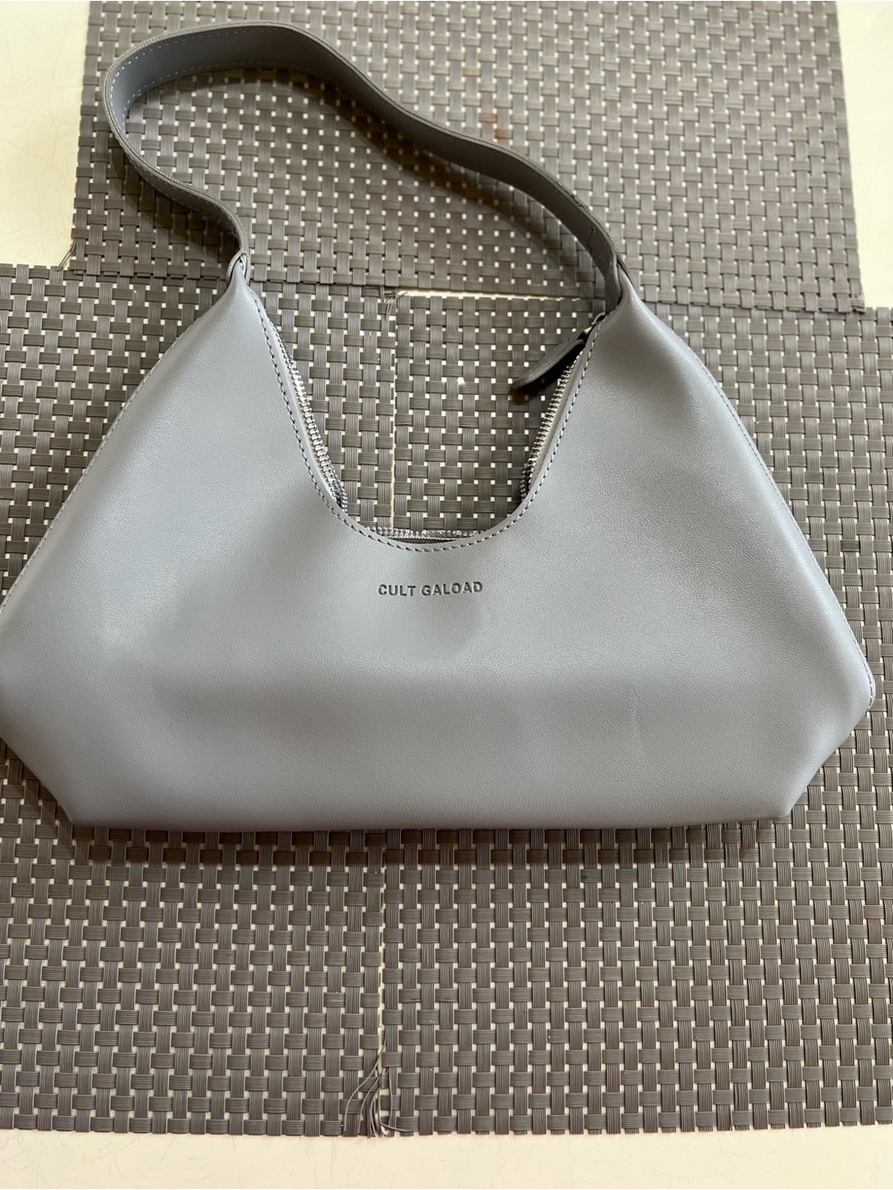 cult gaia light gray leather shoulder hobo